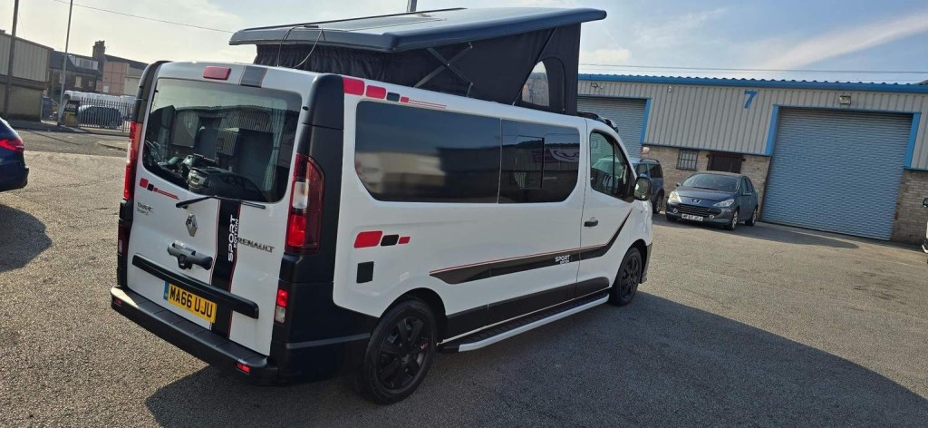 RENAULT TRAFIC