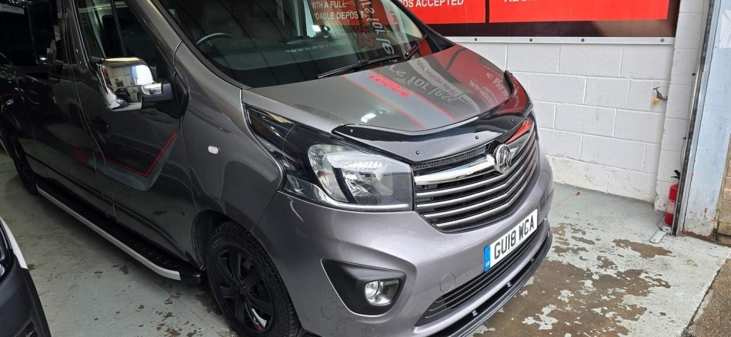 VAUXHALL VIVARO
