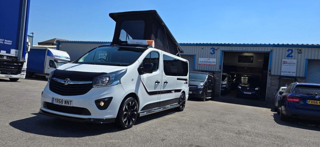 VAUXHALL VIVARO
