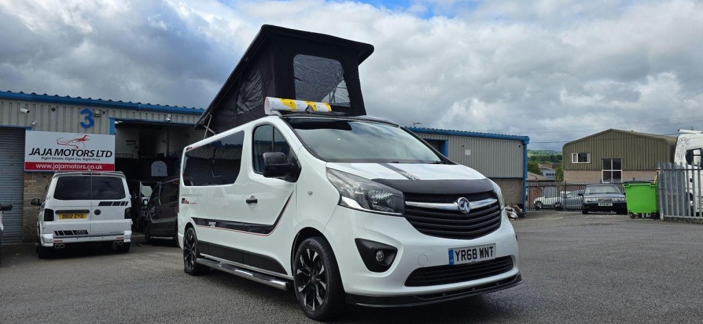 VAUXHALL VIVARO
