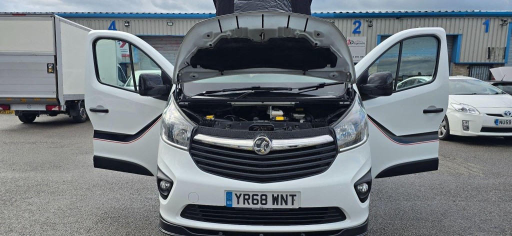VAUXHALL VIVARO