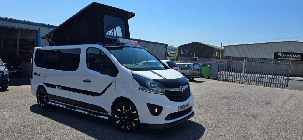 VAUXHALL VIVARO