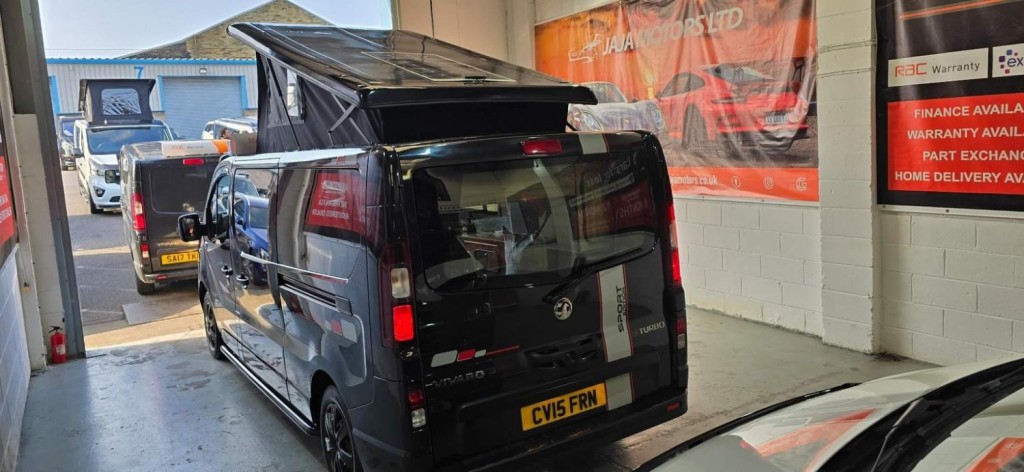 VAUXHALL VIVARO