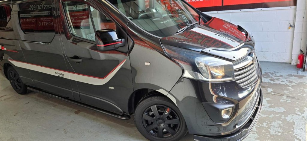 VAUXHALL VIVARO