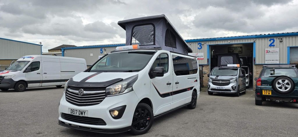 VAUXHALL VIVARO