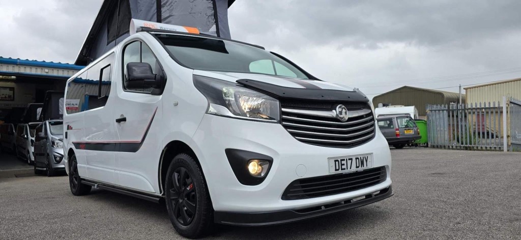 VAUXHALL VIVARO