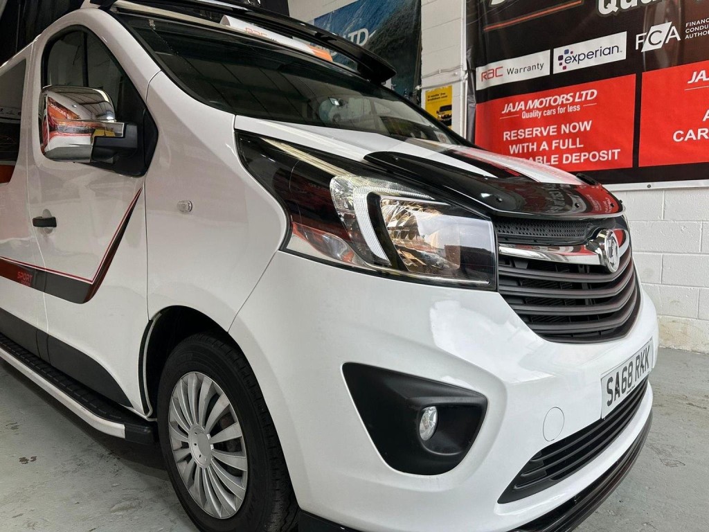 VAUXHALL VIVARO