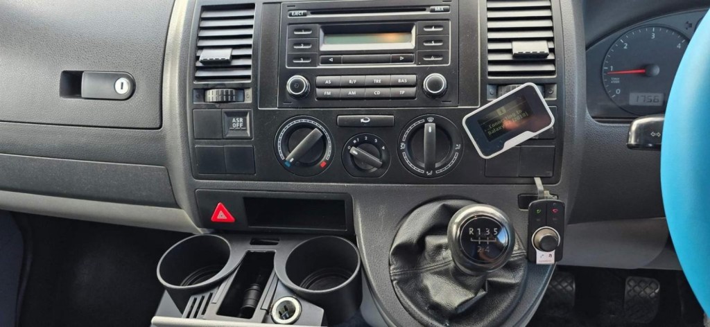 VOLKSWAGEN TRANSPORTER