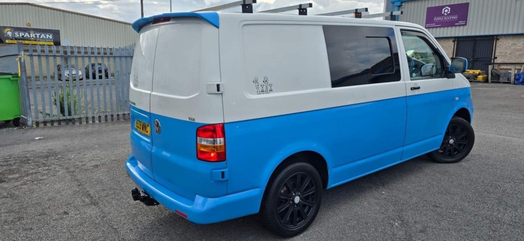 VOLKSWAGEN TRANSPORTER