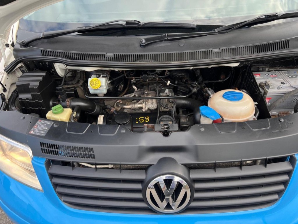 VOLKSWAGEN TRANSPORTER