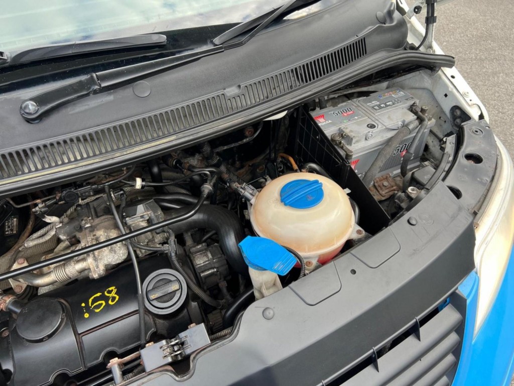 VOLKSWAGEN TRANSPORTER