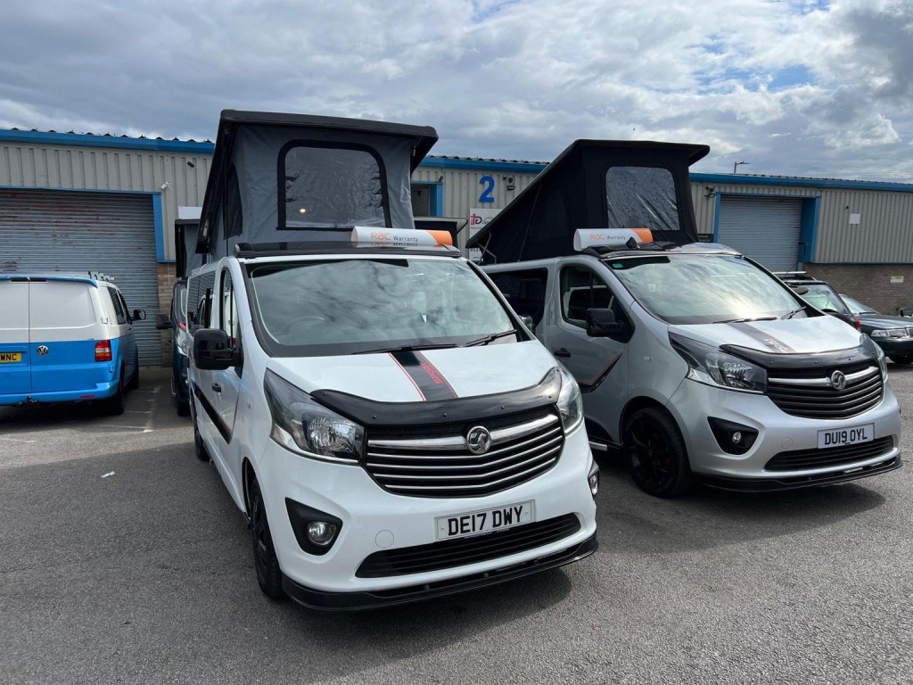 VAUXHALL VIVARO