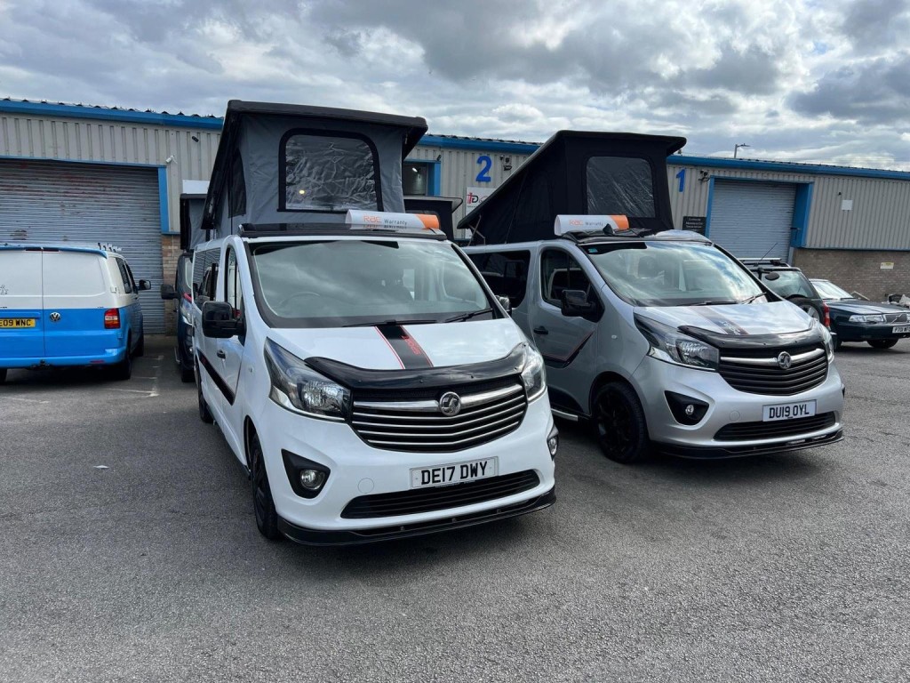 VAUXHALL VIVARO