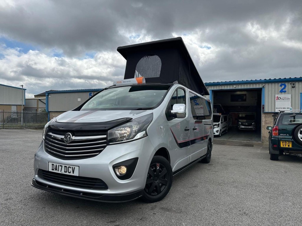 VAUXHALL VIVARO