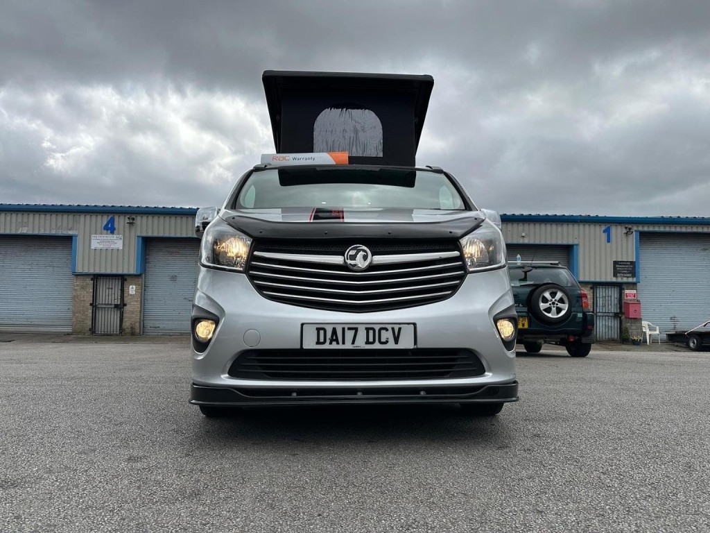 VAUXHALL VIVARO