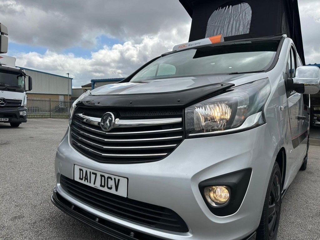 VAUXHALL VIVARO