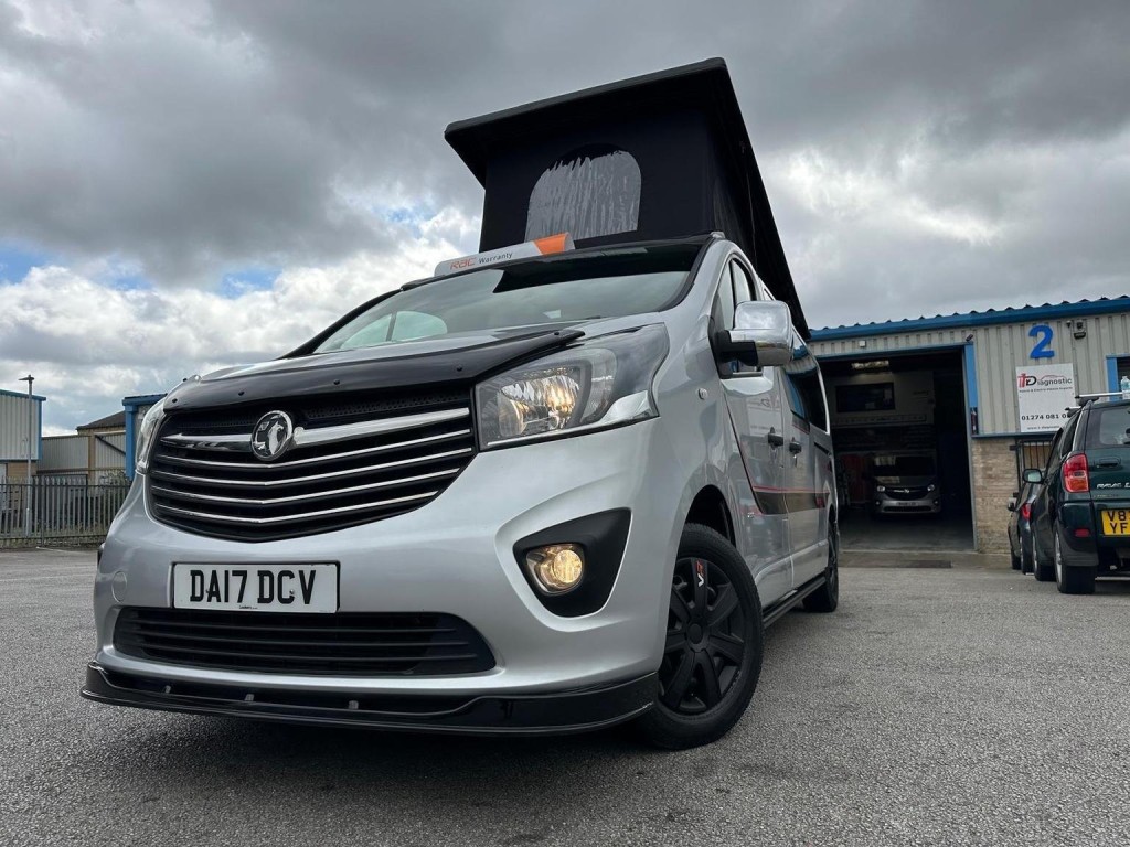 VAUXHALL VIVARO