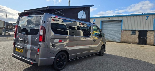VAUXHALL VIVARO