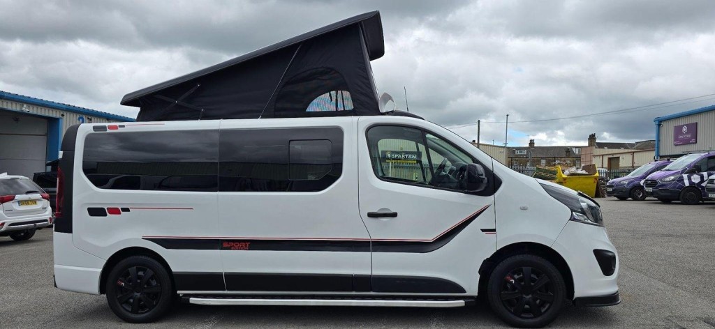VAUXHALL VIVARO