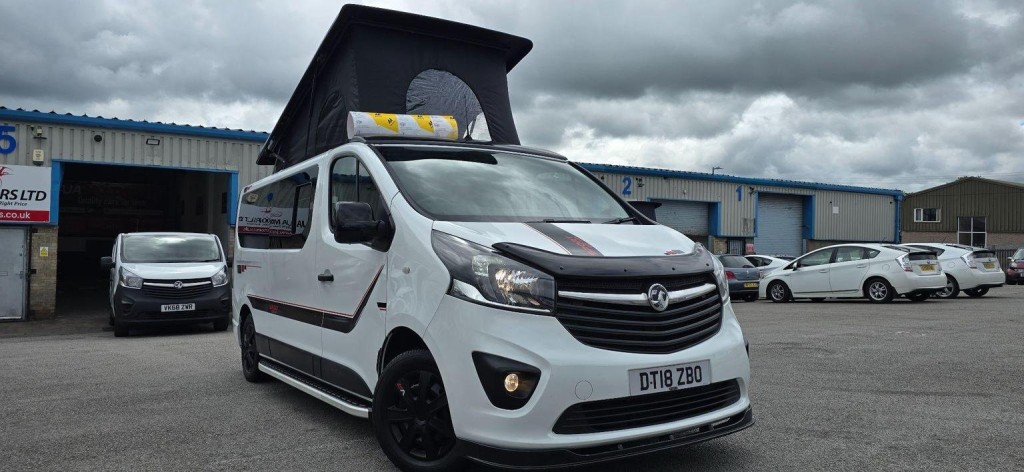 VAUXHALL VIVARO