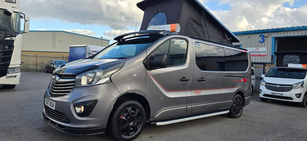 VAUXHALL VIVARO