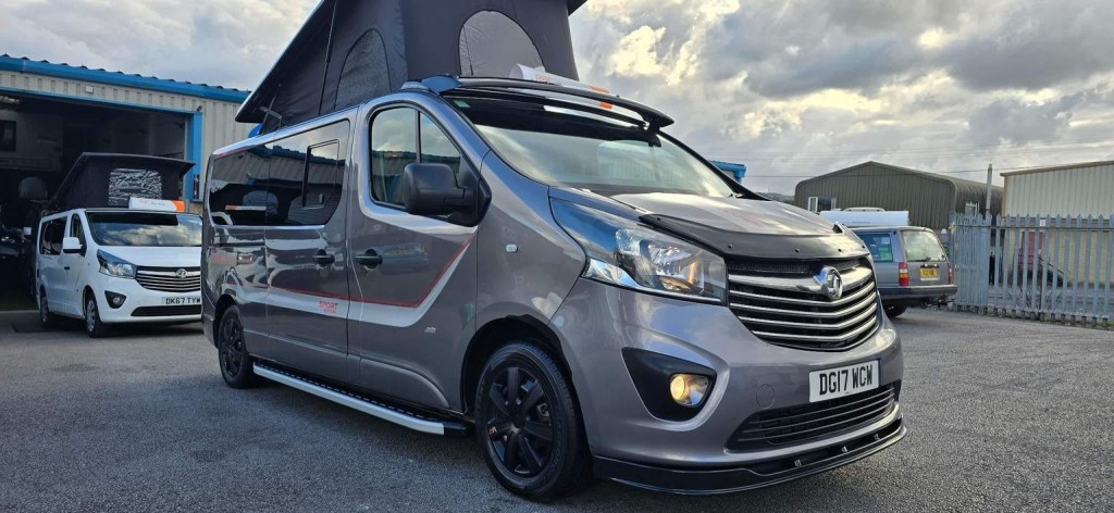 VAUXHALL VIVARO