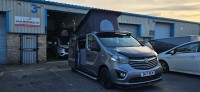 VAUXHALL VIVARO