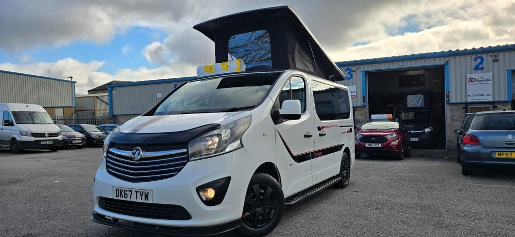 VAUXHALL VIVARO