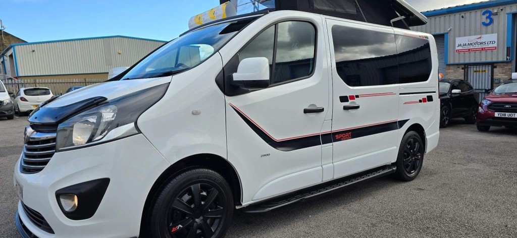 VAUXHALL VIVARO