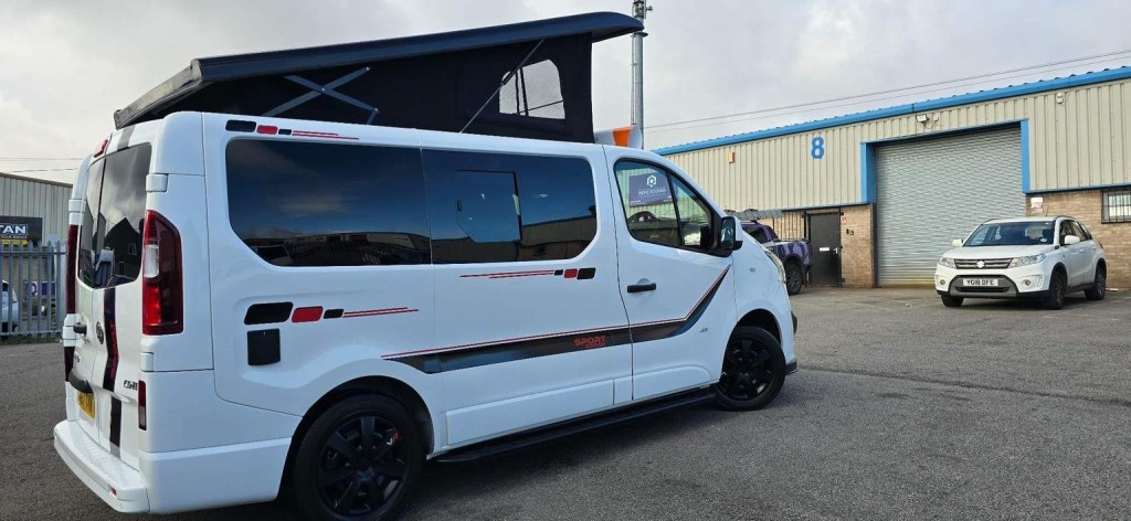 VAUXHALL VIVARO