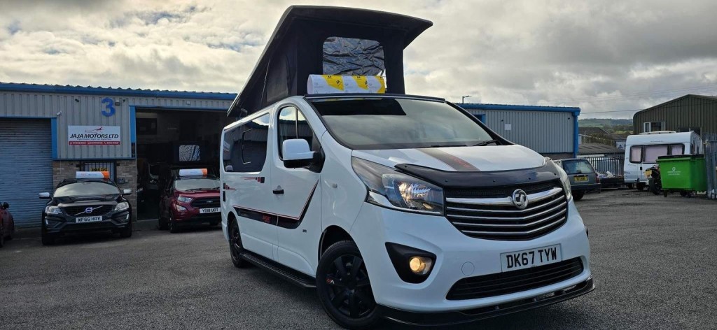 VAUXHALL VIVARO