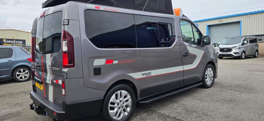 RENAULT TRAFIC