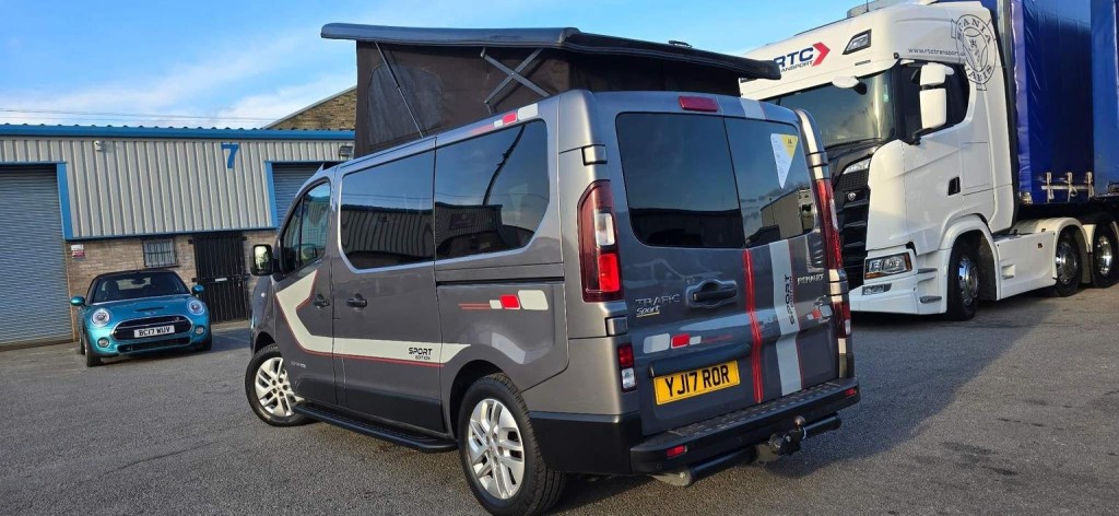 RENAULT TRAFIC