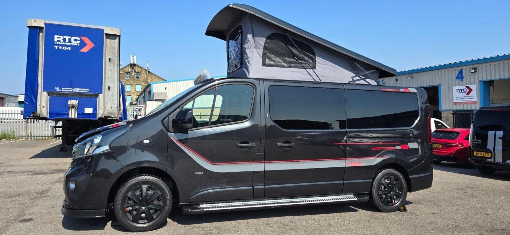 VAUXHALL VIVARO