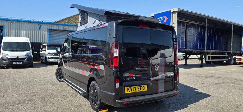 VAUXHALL VIVARO