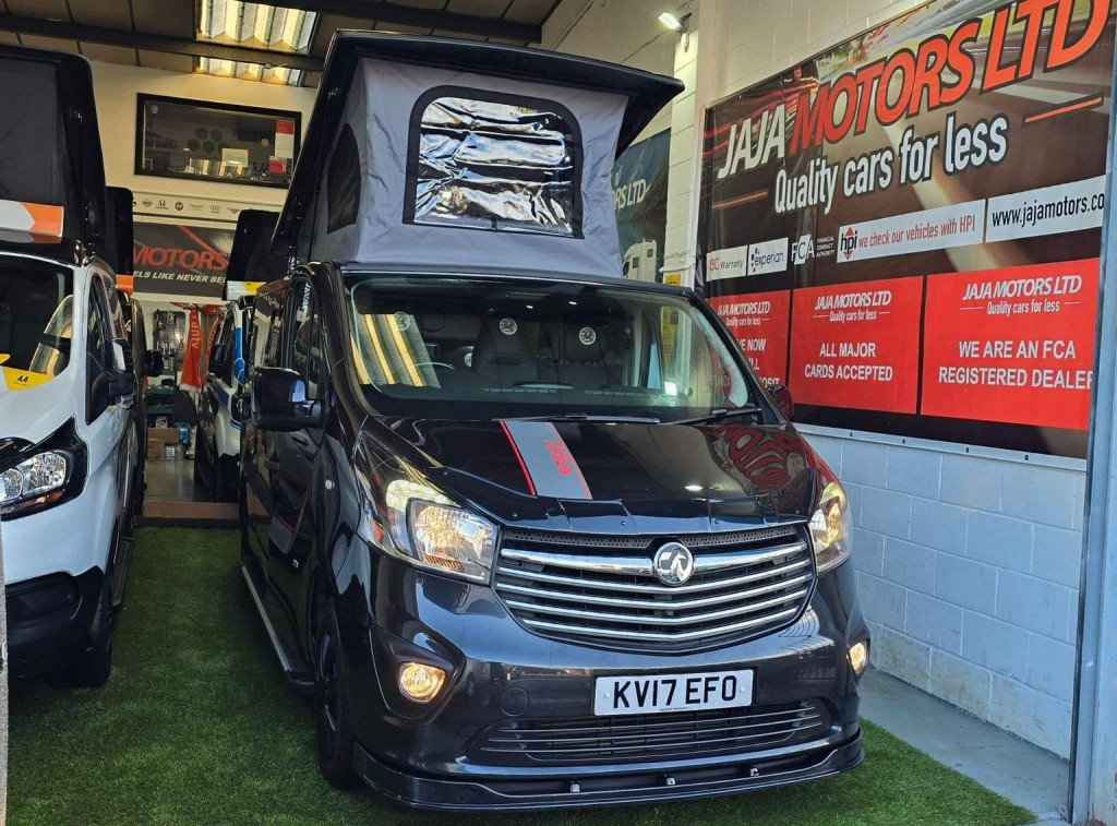 VAUXHALL VIVARO