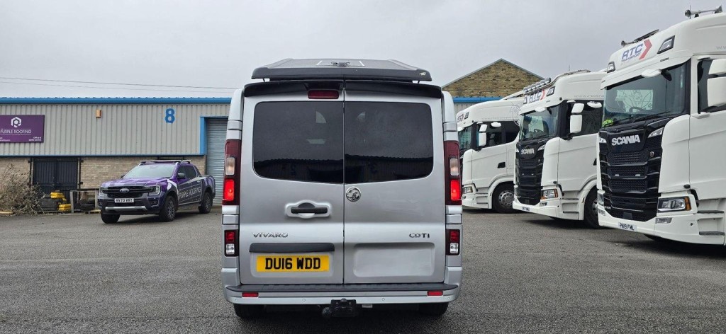 VAUXHALL VIVARO