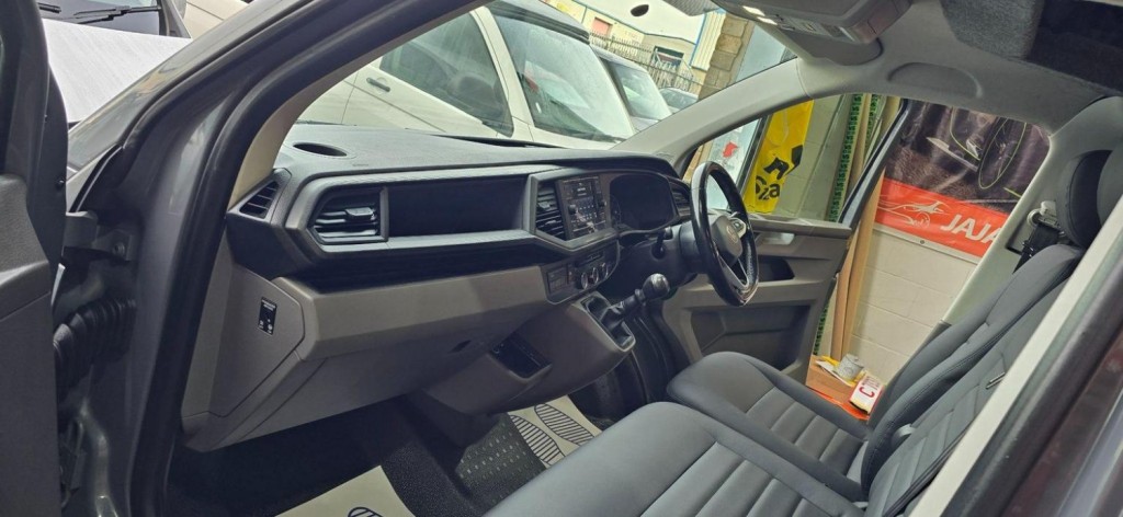 VOLKSWAGEN TRANSPORTER