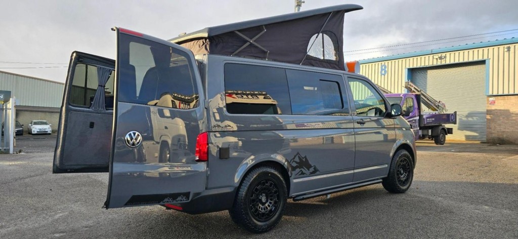 VOLKSWAGEN TRANSPORTER