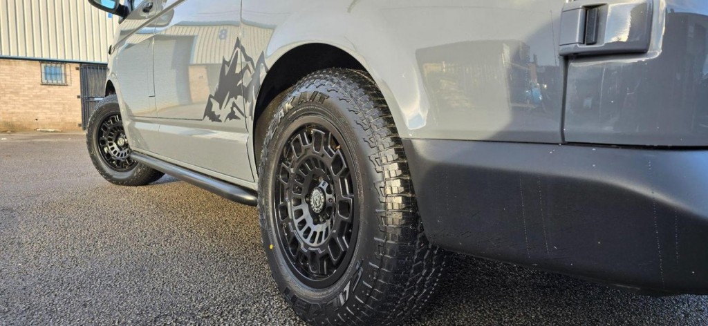 VOLKSWAGEN TRANSPORTER