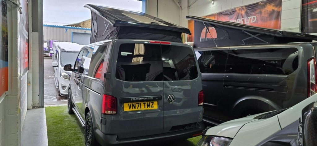 VOLKSWAGEN TRANSPORTER