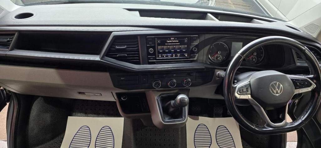 VOLKSWAGEN TRANSPORTER