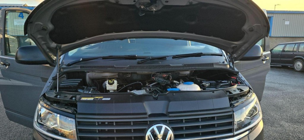 VOLKSWAGEN TRANSPORTER