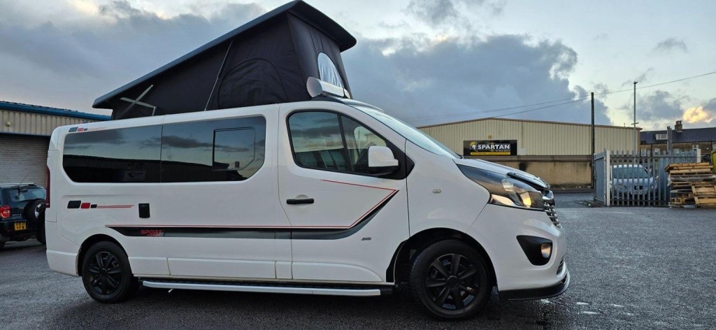 VAUXHALL VIVARO