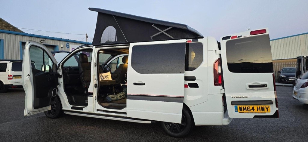 VAUXHALL VIVARO