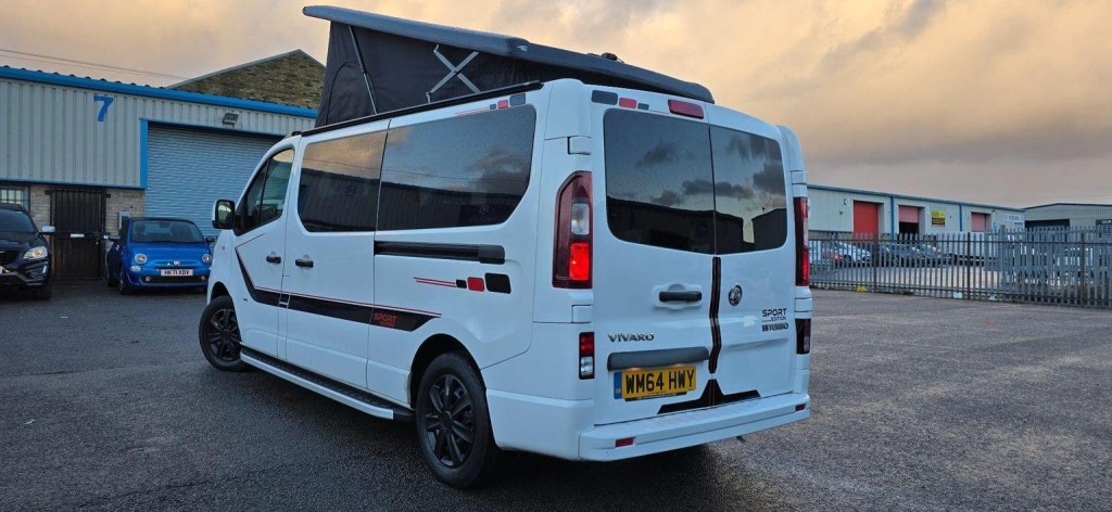 VAUXHALL VIVARO