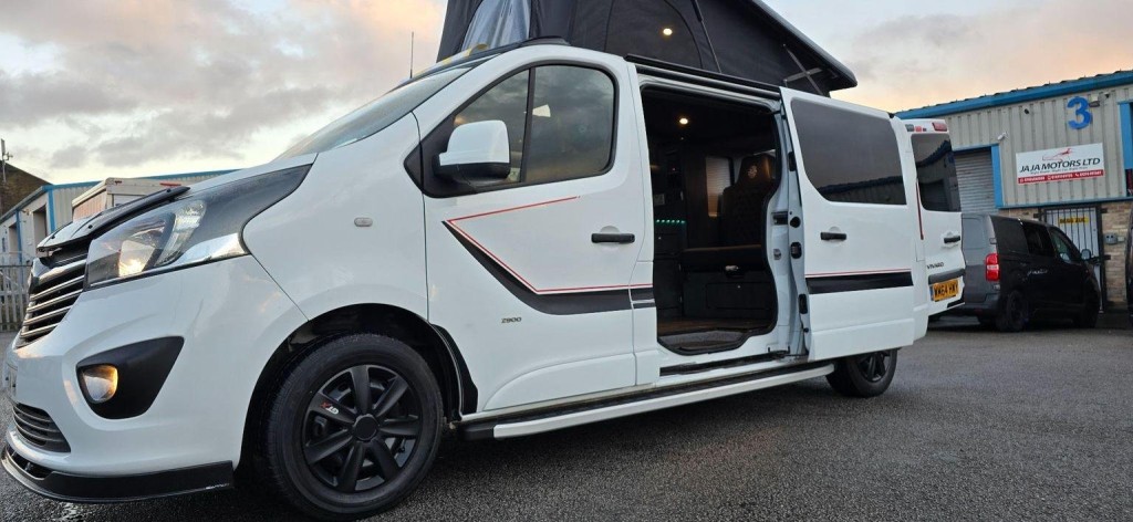 VAUXHALL VIVARO