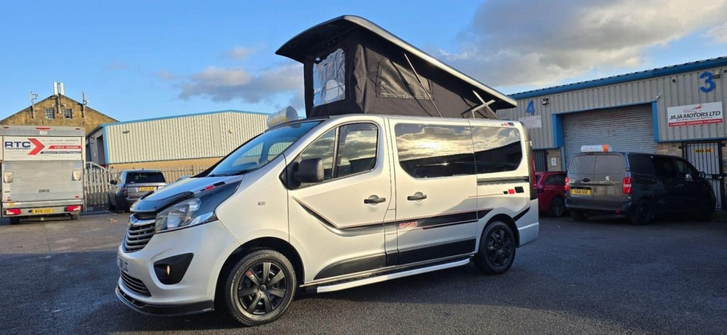 VAUXHALL VIVARO