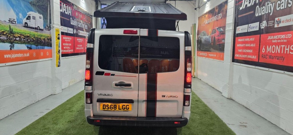VAUXHALL VIVARO