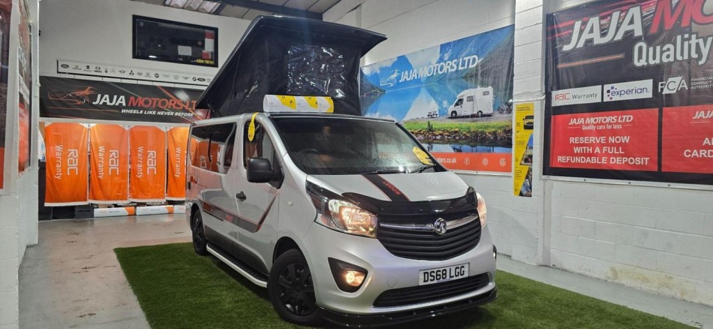 VAUXHALL VIVARO